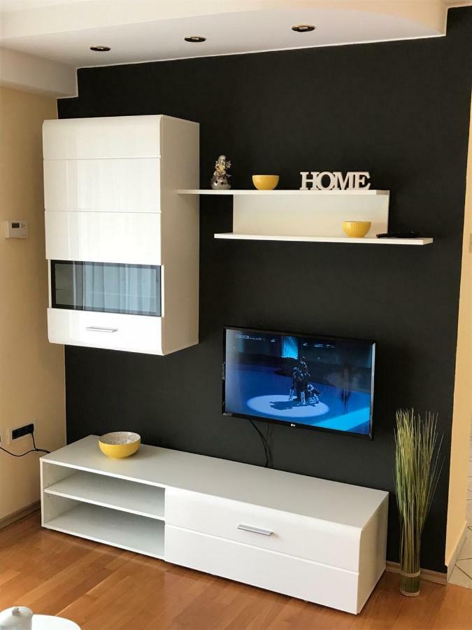 Deluxe Apartment Dora With A Private Parking, Terrace And See View Rijeka Buitenkant foto